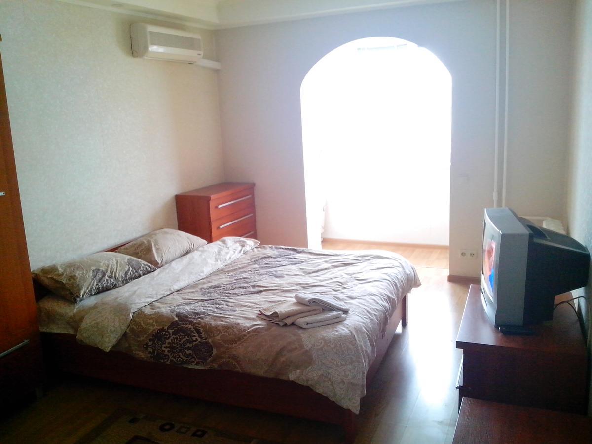Homelike Flat Near The Iec On Levoberezhnaya Kiev Dış mekan fotoğraf